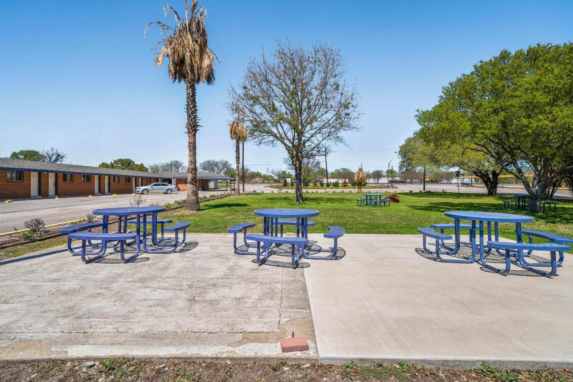 Oyo Hotel Luling Tx Downtown I-10/Us-90 מראה חיצוני תמונה